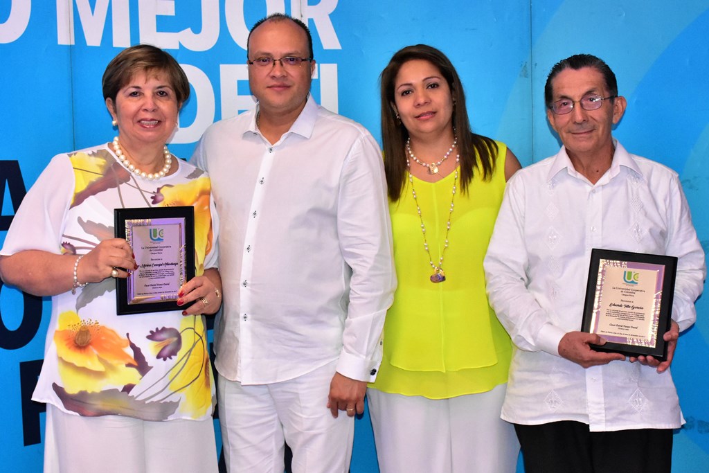 Luz Marina Carvajal, Oscar David Fúnez, director sede Neiva de la Universidad; Ivonne Maritza Vargas Hinestroza, subdirectora Académica y de Proyección Institucional y Eduardo Tula.